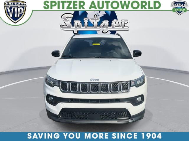 Used 2023 Jeep Compass Latitude image 3