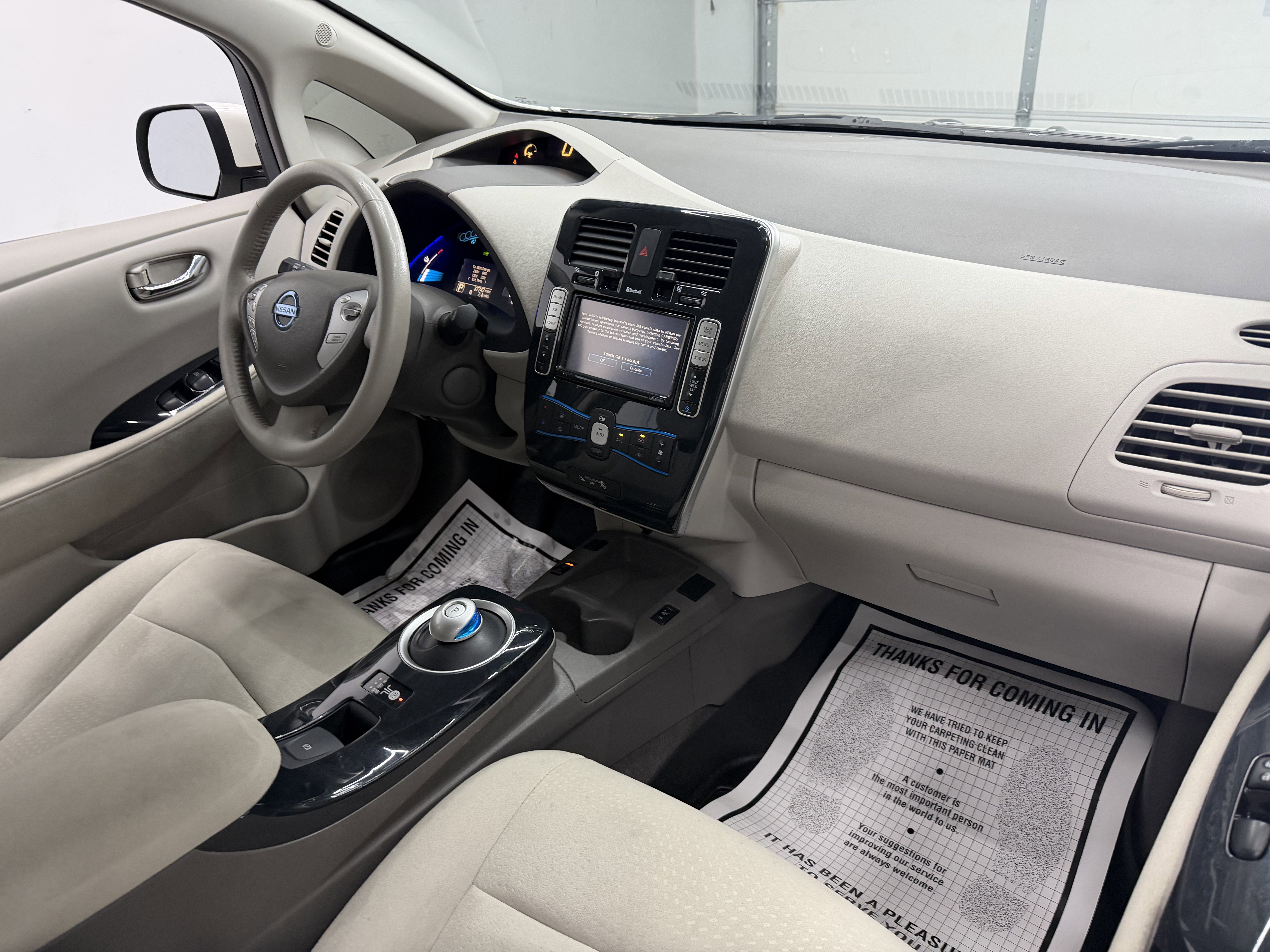 Used 2012 Nissan Leaf SV image 21