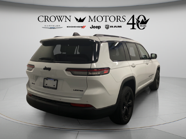 Used 2023 Jeep Grand Cherokee L Limited w/ Black Appearance Package AWD/4WD image 14