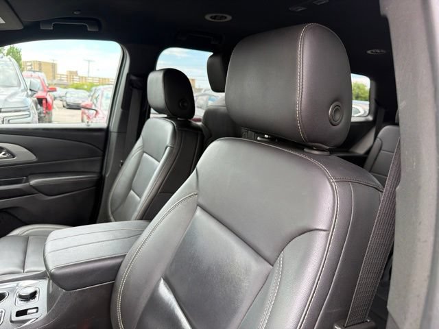 Used 2023 Chevrolet Traverse LT AWD/4WD image 14