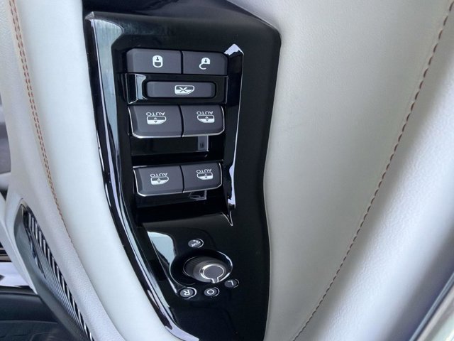 Used 2021 Jeep Grand Cherokee L Overland w/ Advanced Protech Group III RWD image 12