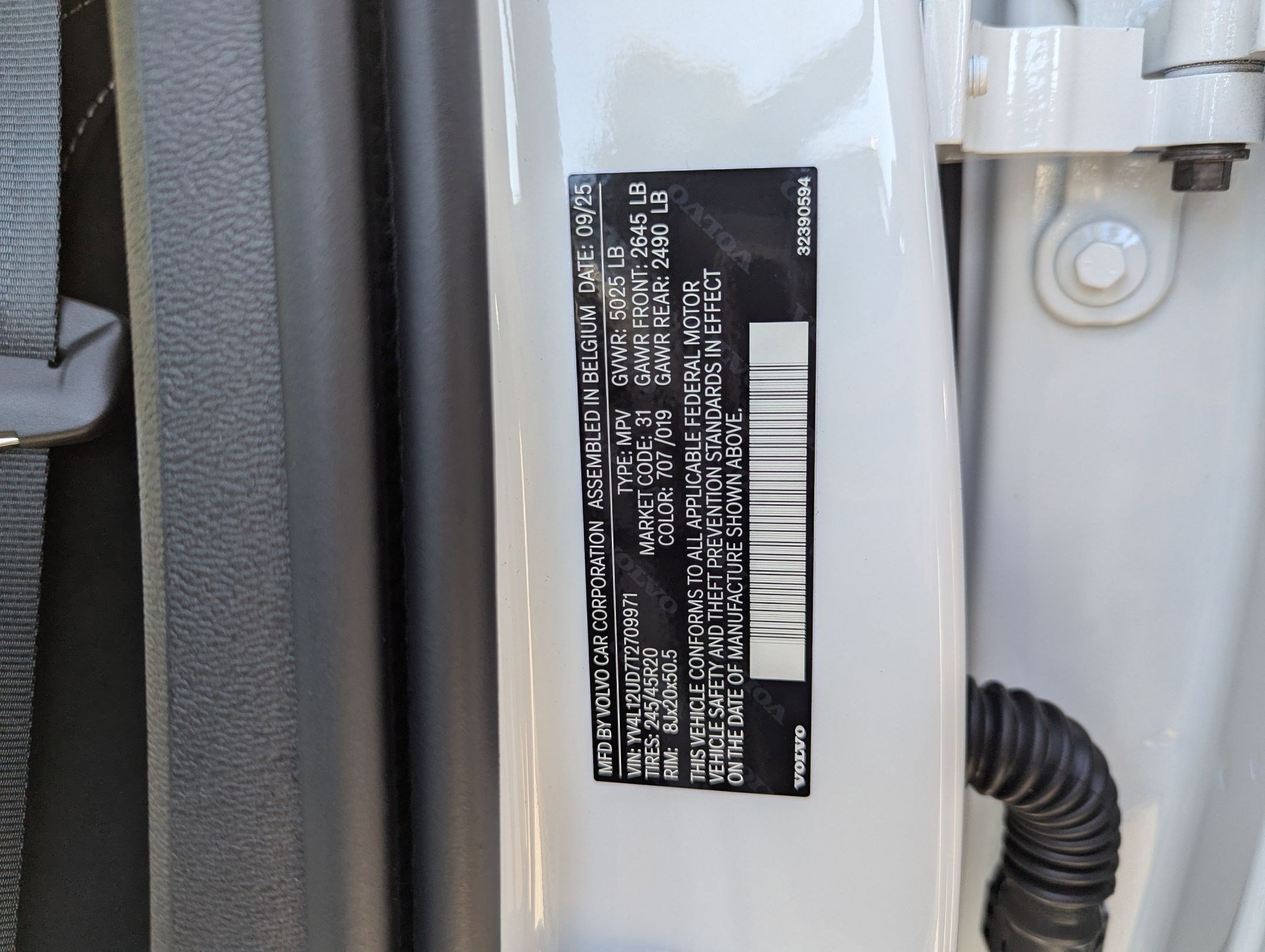 New 2026 Volvo XC40 B5 Ultra w/ Protection Package Premier image 27