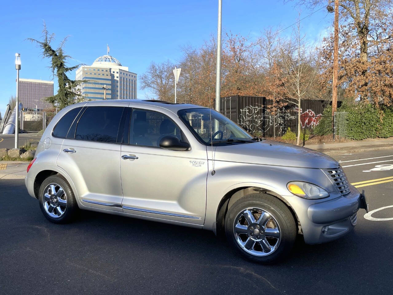 Used 2004 Chrysler PT Cruiser Limited image 4