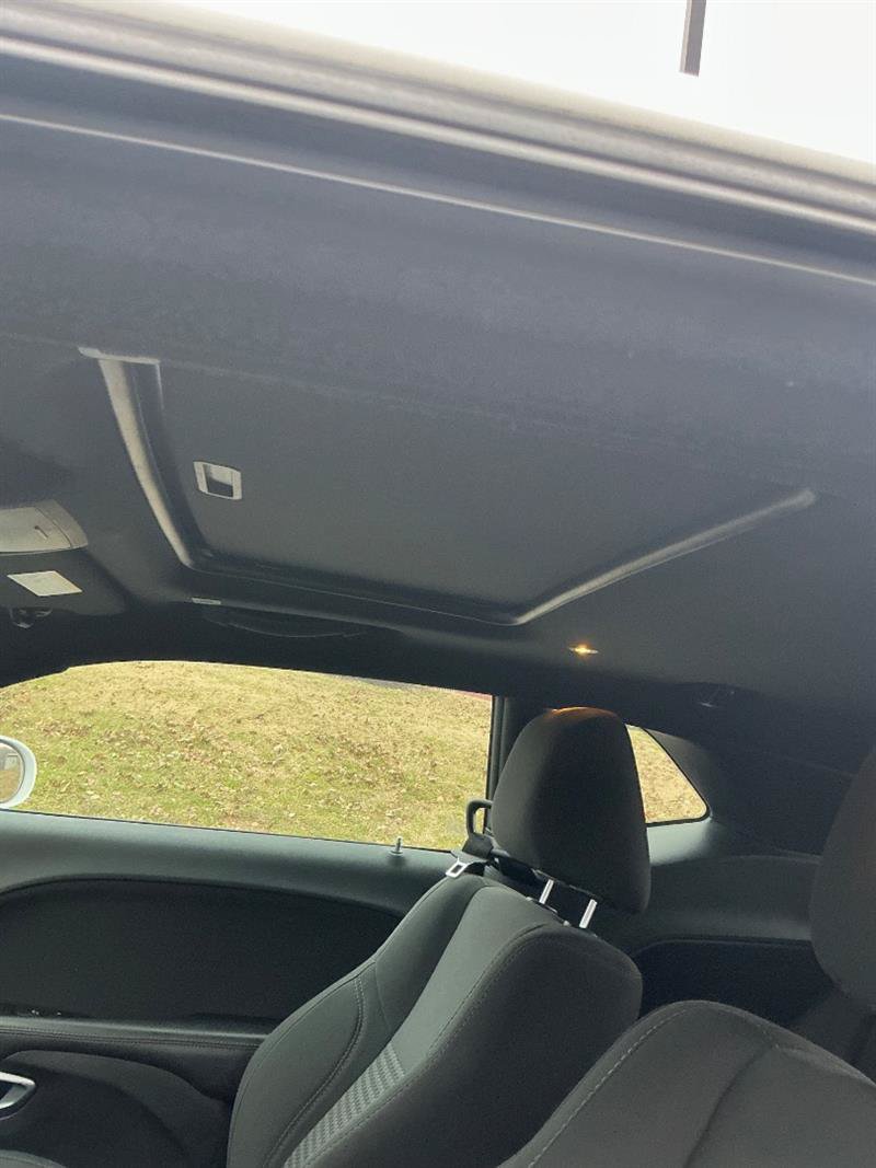 Used 2018 Dodge Challenger R/T RWD image 14