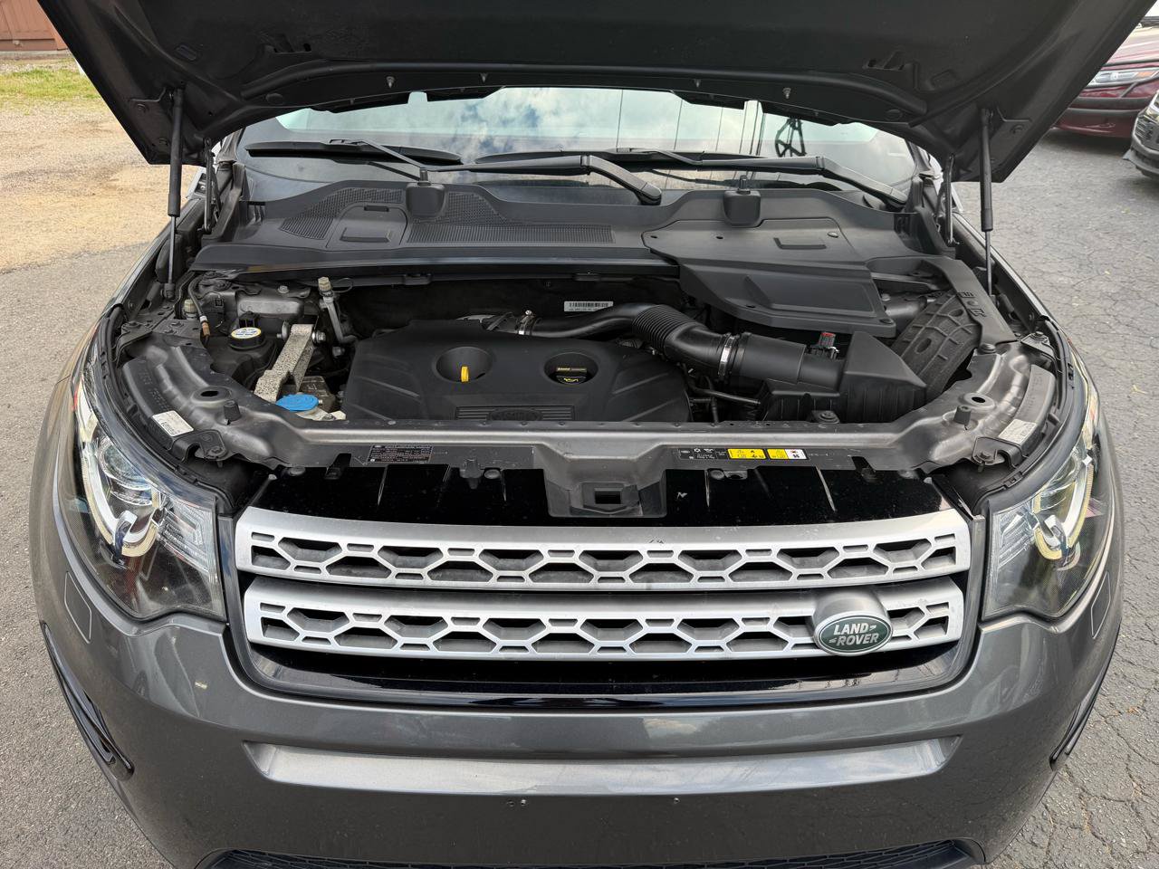 Used 2016 Land Rover Discovery Sport HSE AWD/4WD image 21