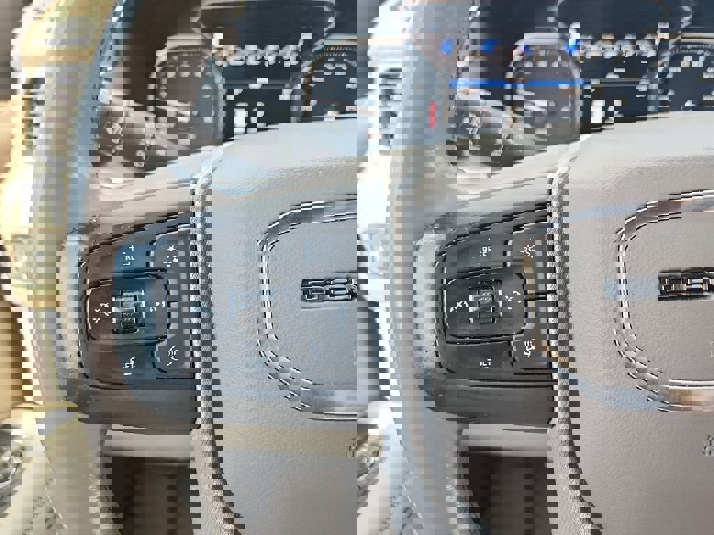 Used 2021 GMC Yukon Denali w/ Denali Premium Package image 22