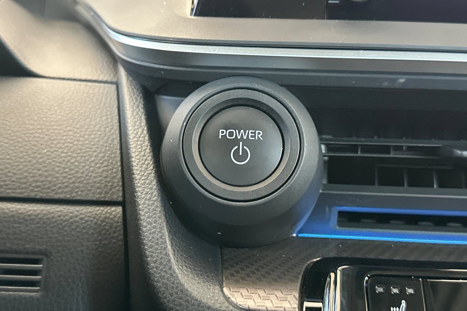 Certified 2024 Toyota Prius XLE FWD image 22