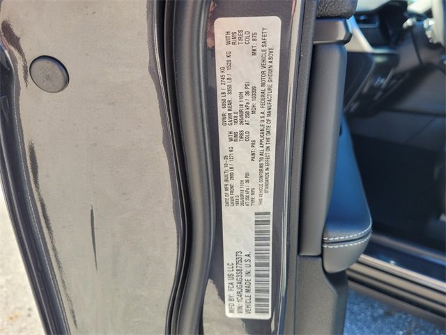 Used 2025 Jeep Grand Cherokee Altitude image 18