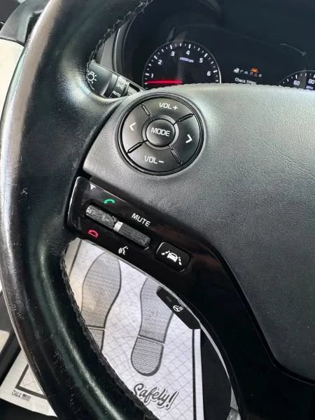 Used 2015 Kia K900 Luxury RWD image 28