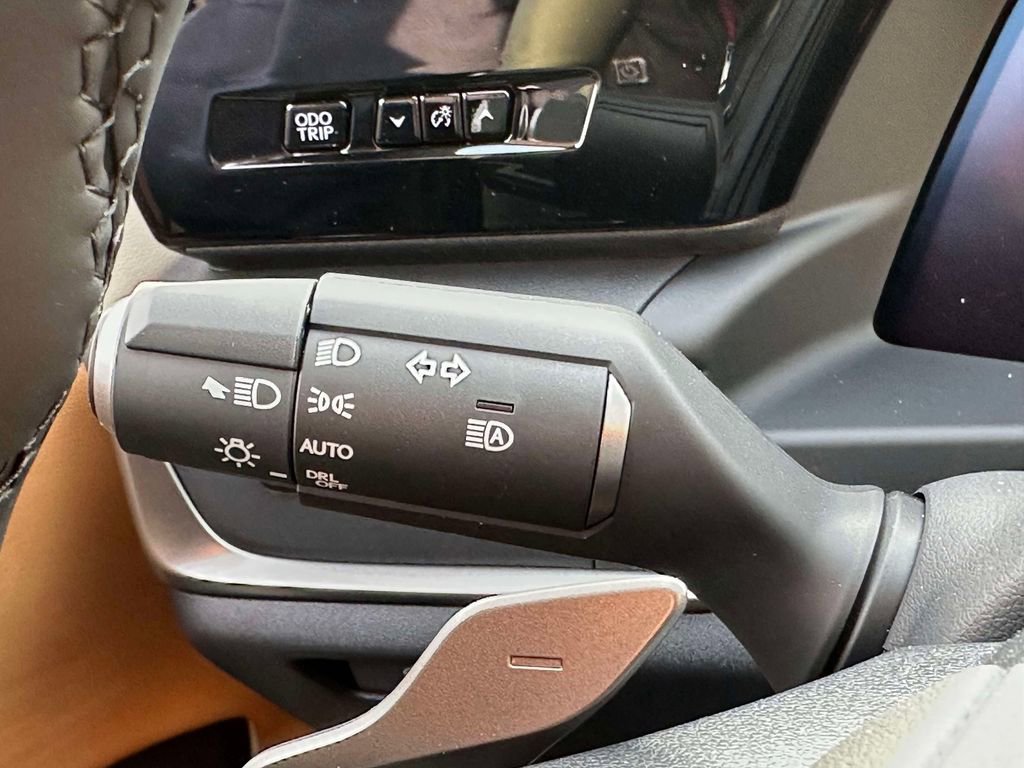 New 2026 Lexus RZ 450e AWD w/ Technology Package image 33