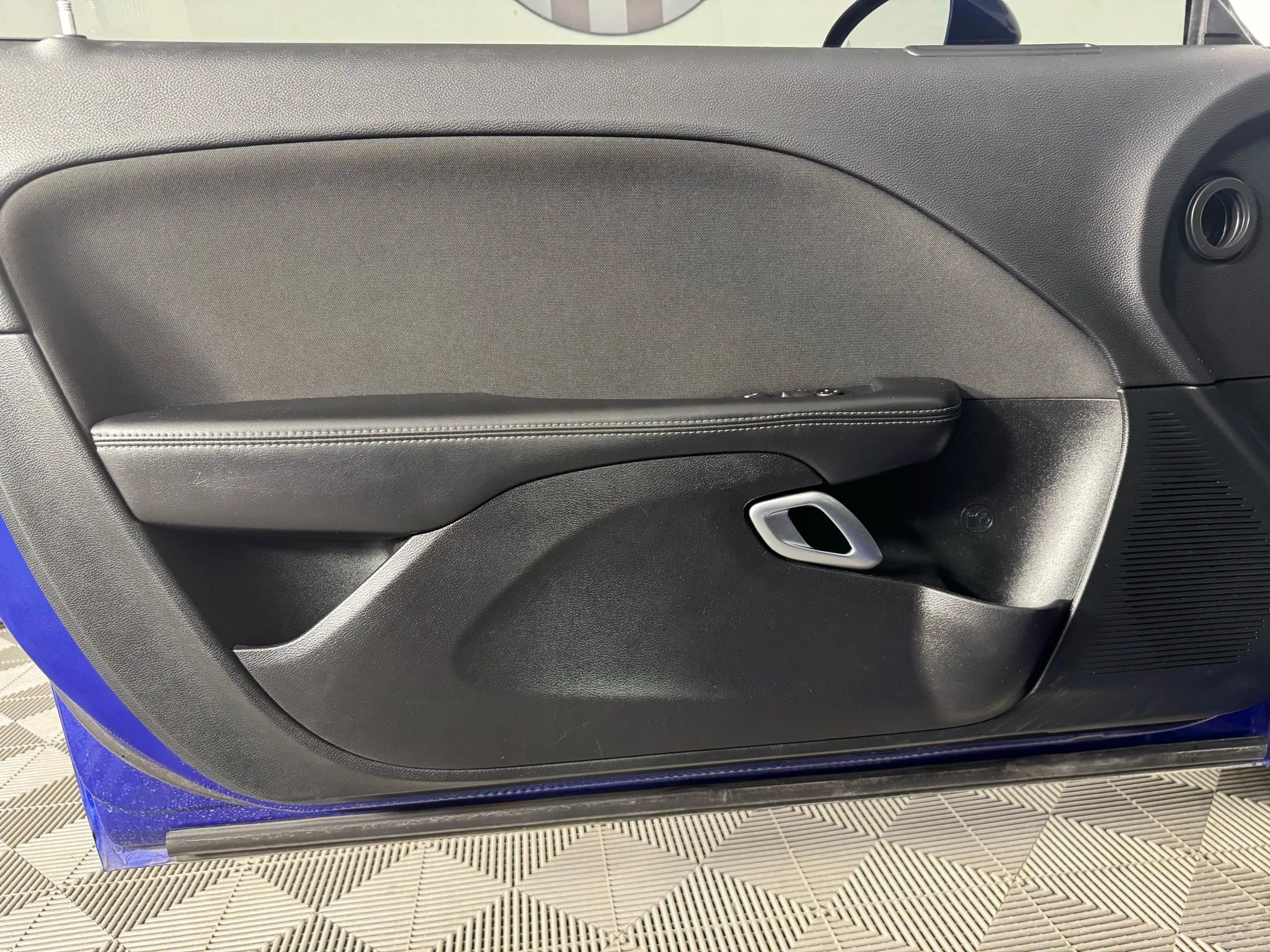 Used 2019 Dodge Challenger SXT w/ Driver Convenience Group image 36