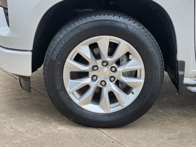 Used 2024 Chevrolet Silverado 1500 Custom w/ LPO, Dark Essentials Package RWD image 17