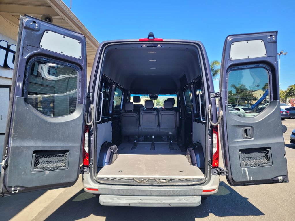 Used 2020 Mercedes-Benz Sprinter 2500 image 6