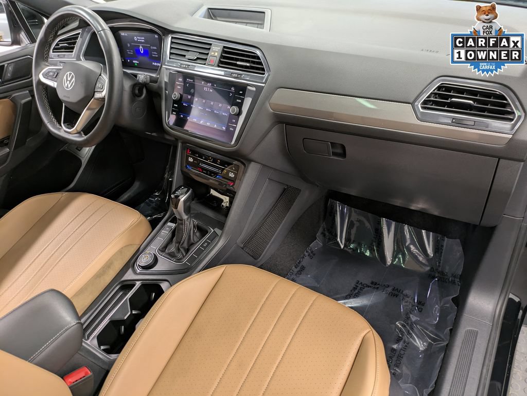 Used 2022 Volkswagen Tiguan SE AWD/4WD image 32
