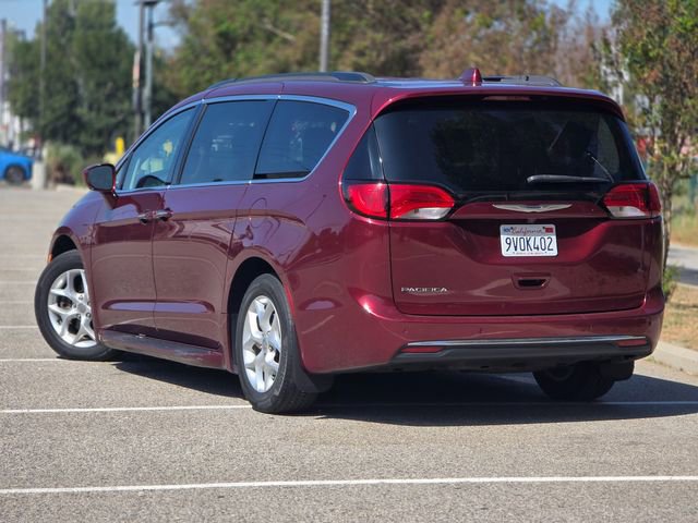 Used 2018 Chrysler Pacifica Touring Plus w/ Tire & Wheel Group image 9