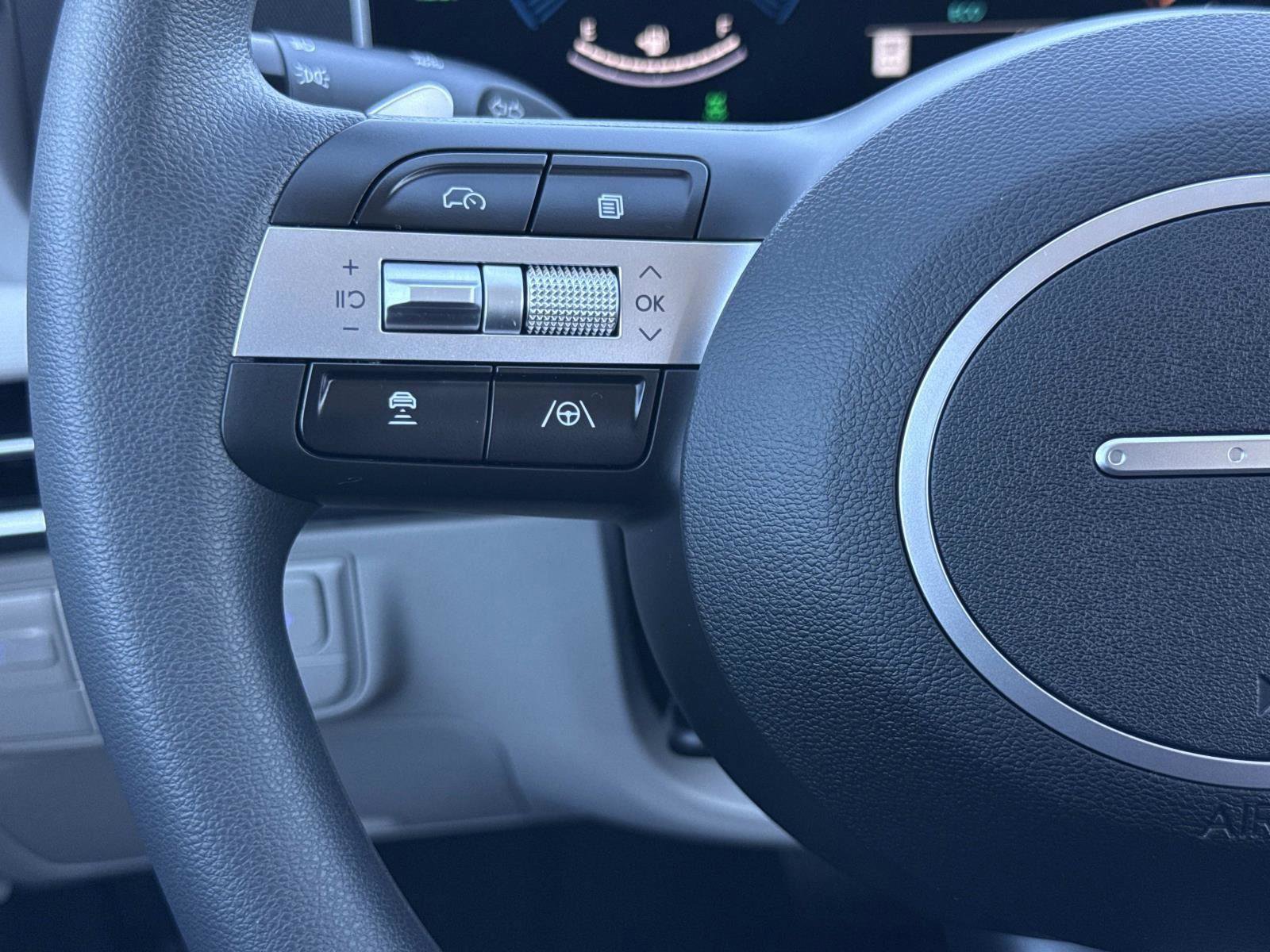 New 2026 Hyundai Tucson Blue SE image 6