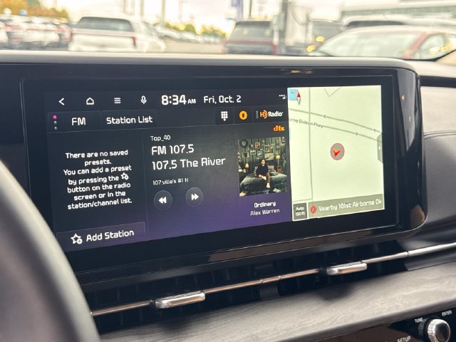 Used 2024 Kia Carnival EX FWD image 26