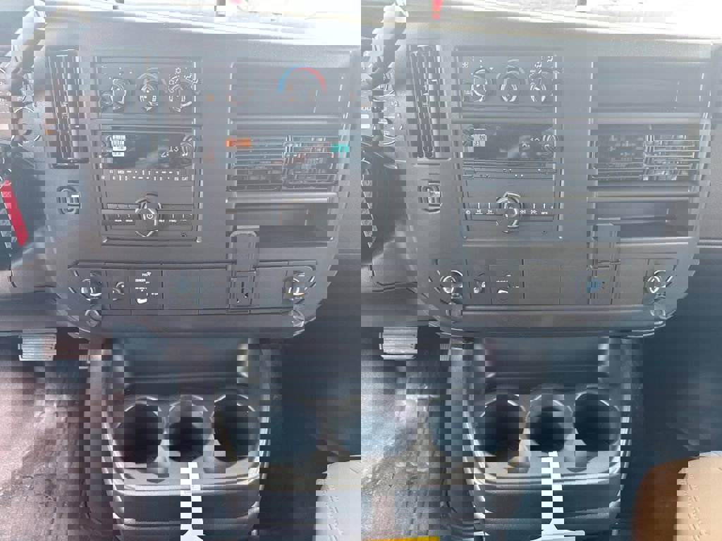 New 2026 Chevrolet Express 2500 image 22