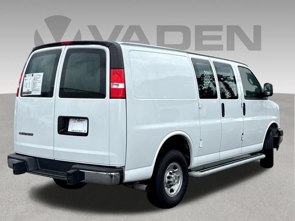 Used 2024 Chevrolet Express 2500 w/ Driver Convenience Package RWD image 17