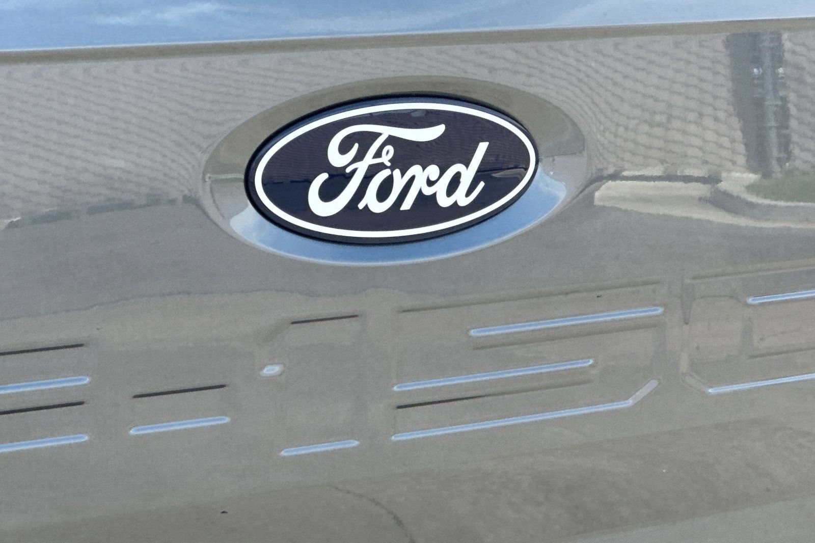 Used 2025 Ford F150 Lariat AWD/4WD image 28