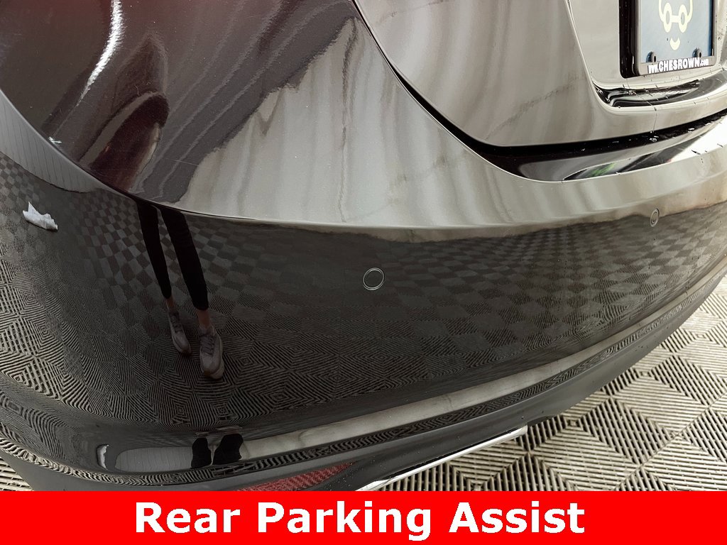 Certified 2018 Chevrolet Malibu Premier w/ Premier Sun and Wheel Package image 12