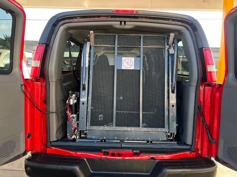 Used 2015 Chevrolet Express 3500 LS image 13