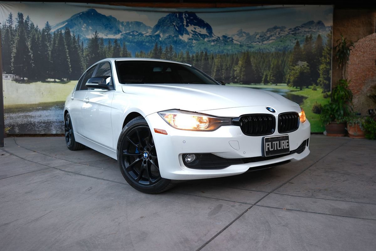 Used 2015 BMW 320i Sedan RWD image 3
