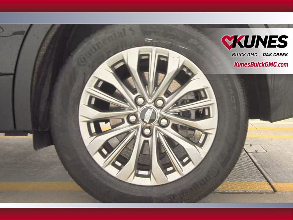 Used 2025 Cadillac XT4 Premium Luxury image 13