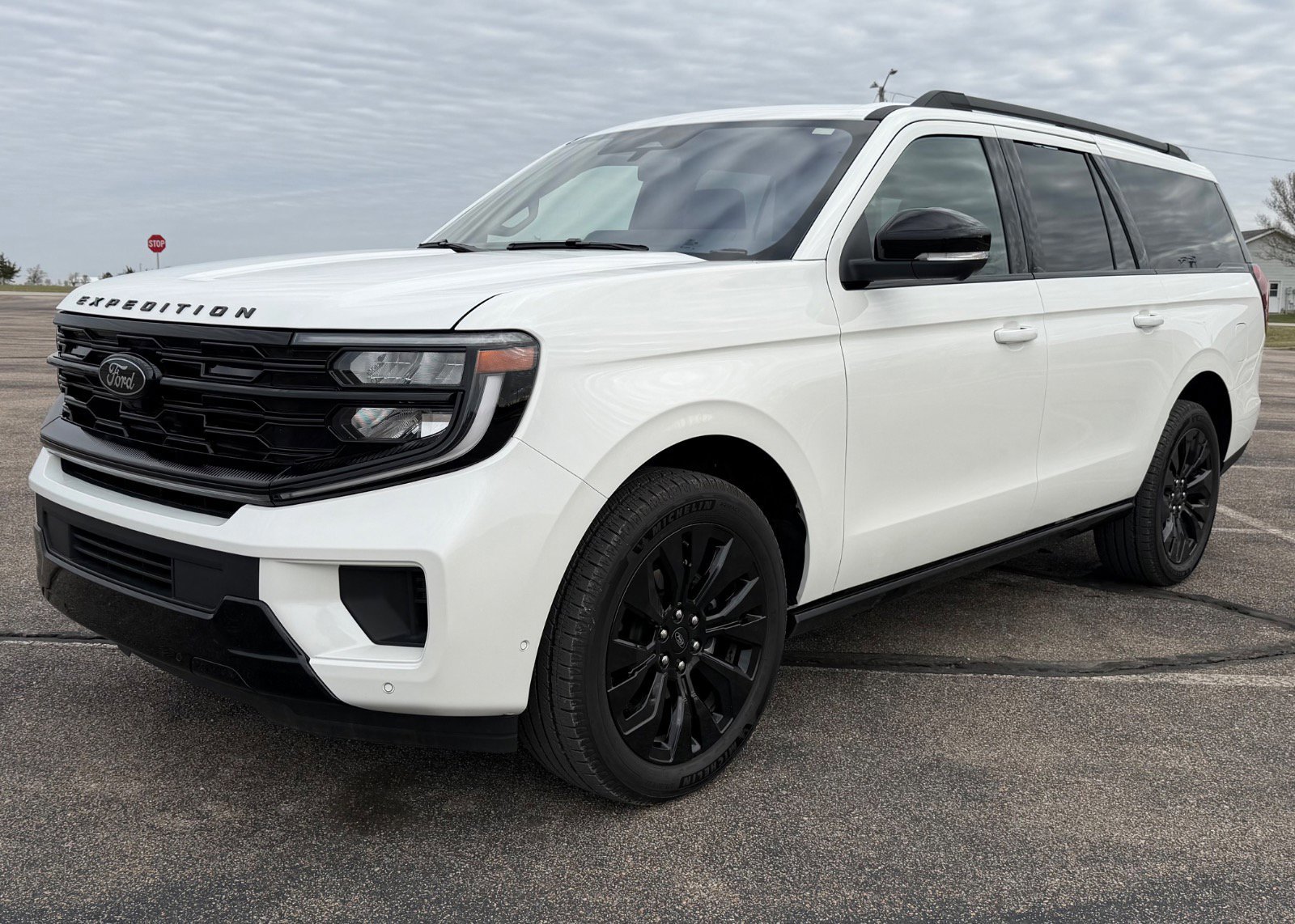 Certified 2025 Ford Expedition Max Platinum w/ Stealth Appearance Package image 16