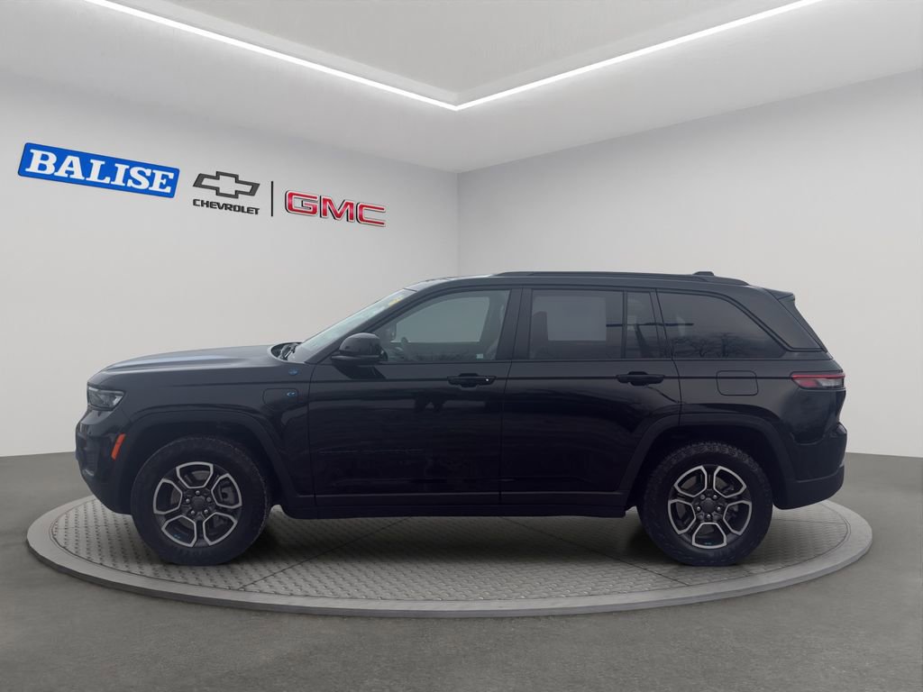 Used 2023 Jeep Grand Cherokee Trailhawk w/ Luxury Tech Group III image 4