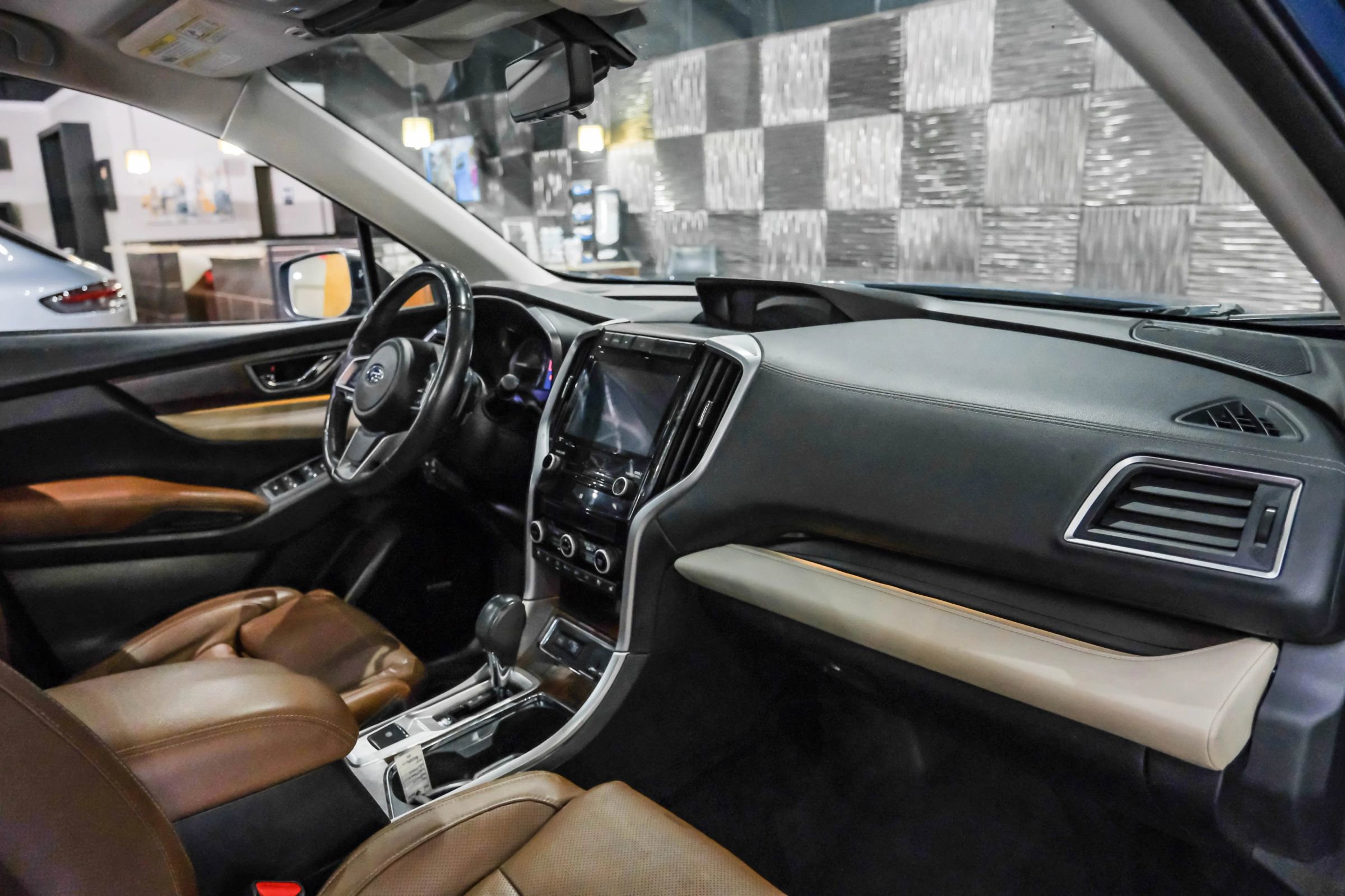 Used 2019 Subaru Ascent Touring w/ Popular Package #3 AWD/4WD image 11