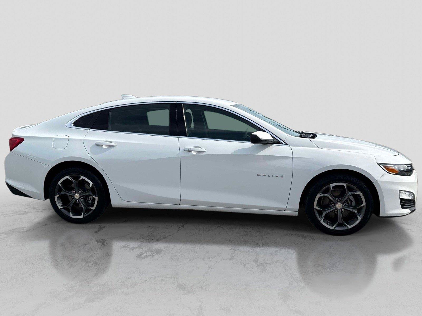 Used 2024 Chevrolet Malibu LT FWD image 4