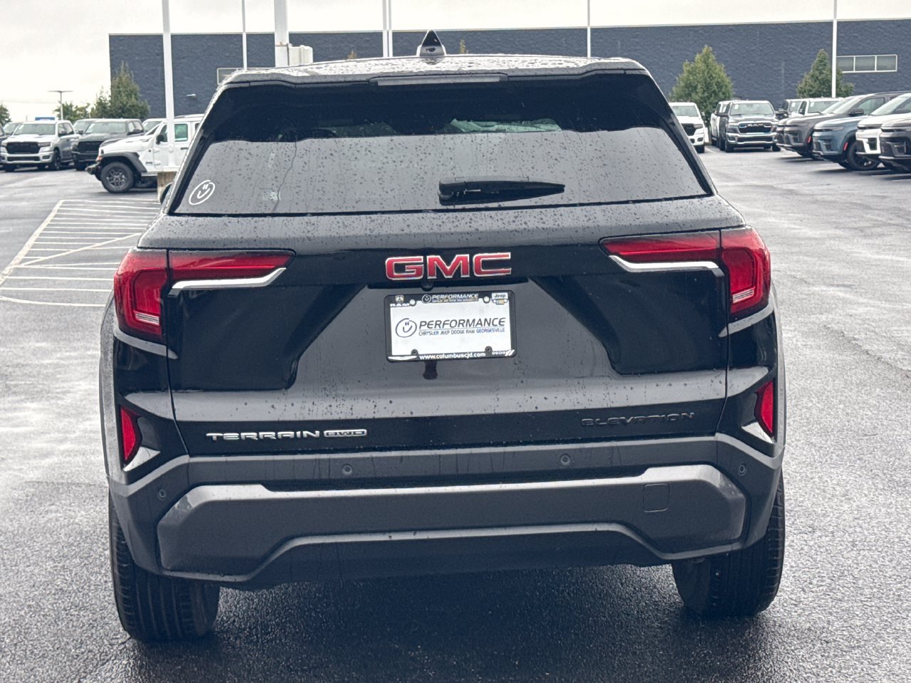 Used 2025 GMC Terrain Elevation AWD/4WD image 4