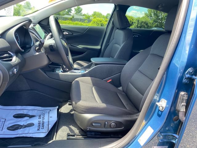 Certified 2025 Chevrolet Malibu RS FWD image 15