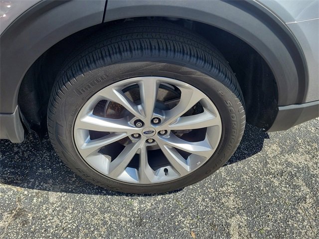 Used 2023 Ford Explorer Platinum w/ Technology Package image 7