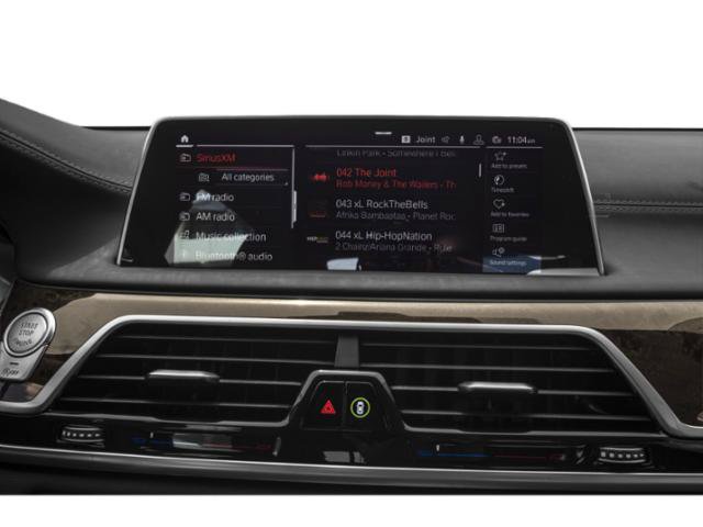 Used 2022 BMW 750i xDrive AWD/4WD image 13