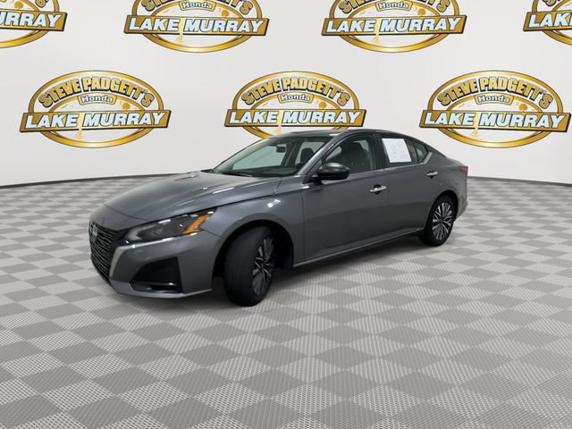Used 2024 Nissan Altima 2.5 SV FWD image 7