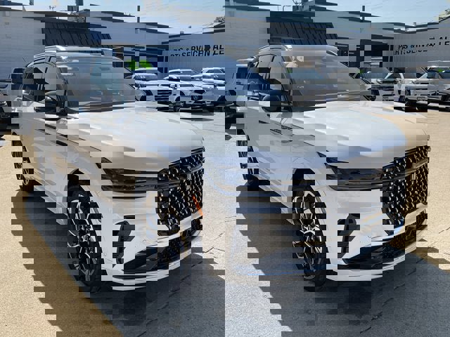 Used 2024 Lincoln Nautilus Reserve w/ Equipment Group 202A image 2