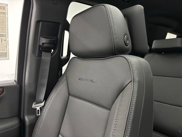 New 2026 GMC Yukon Denali w/ Denali Reserve Package image 50