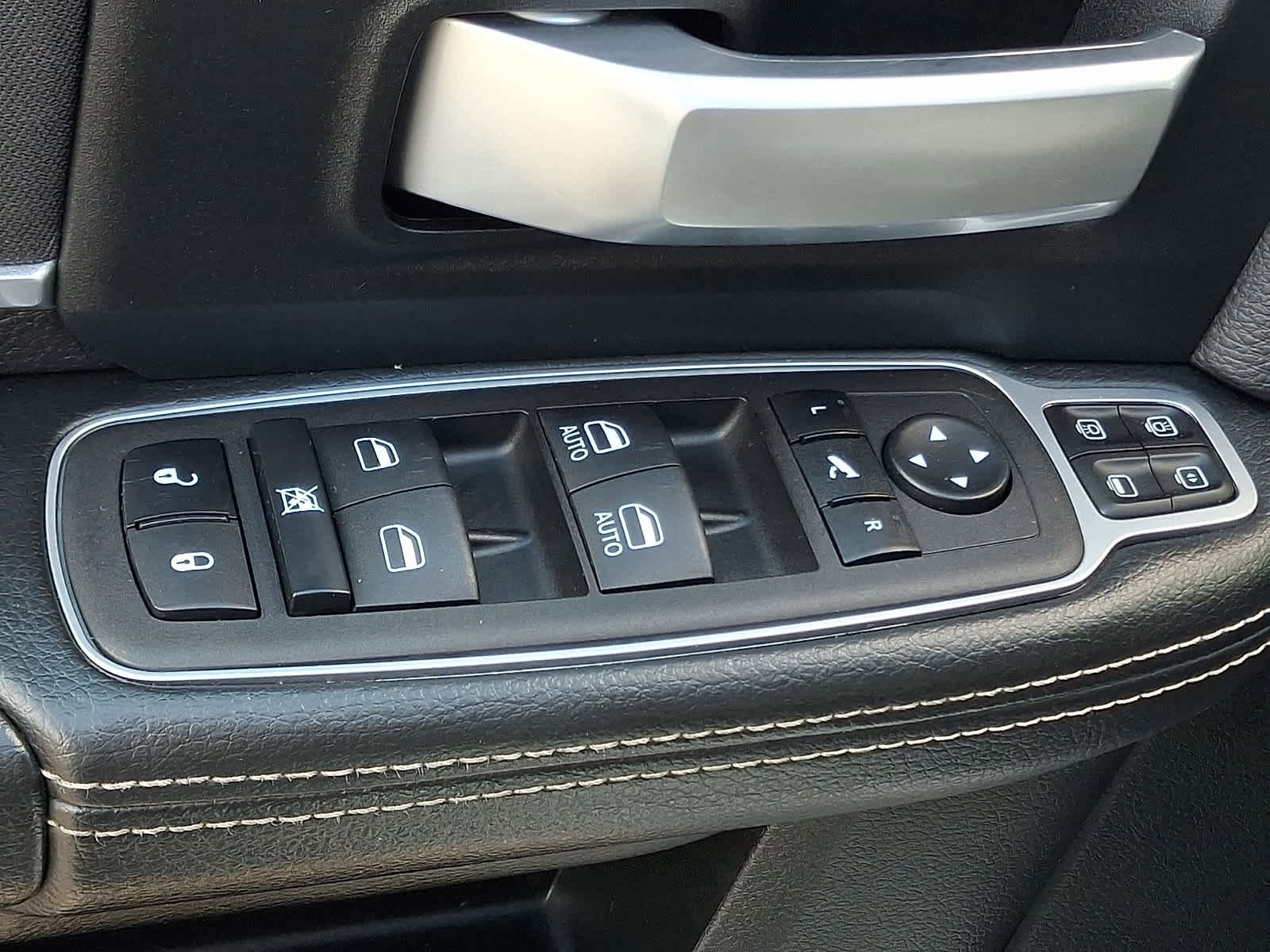 Used 2024 RAM 2500 Big Horn AWD/4WD image 27