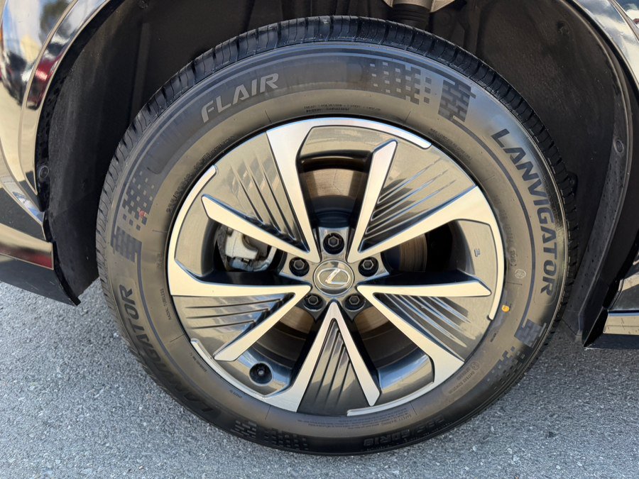Used 2024 Lexus RZ 300e Premium FWD image 50
