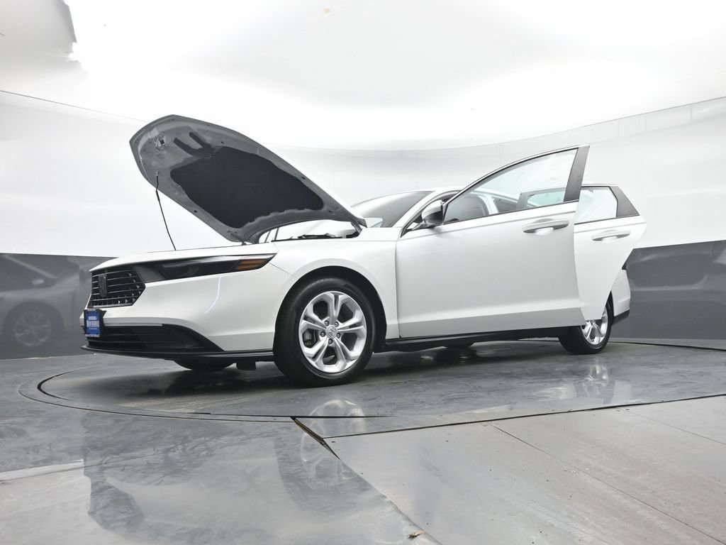 Used 2024 Honda Accord LX image 39