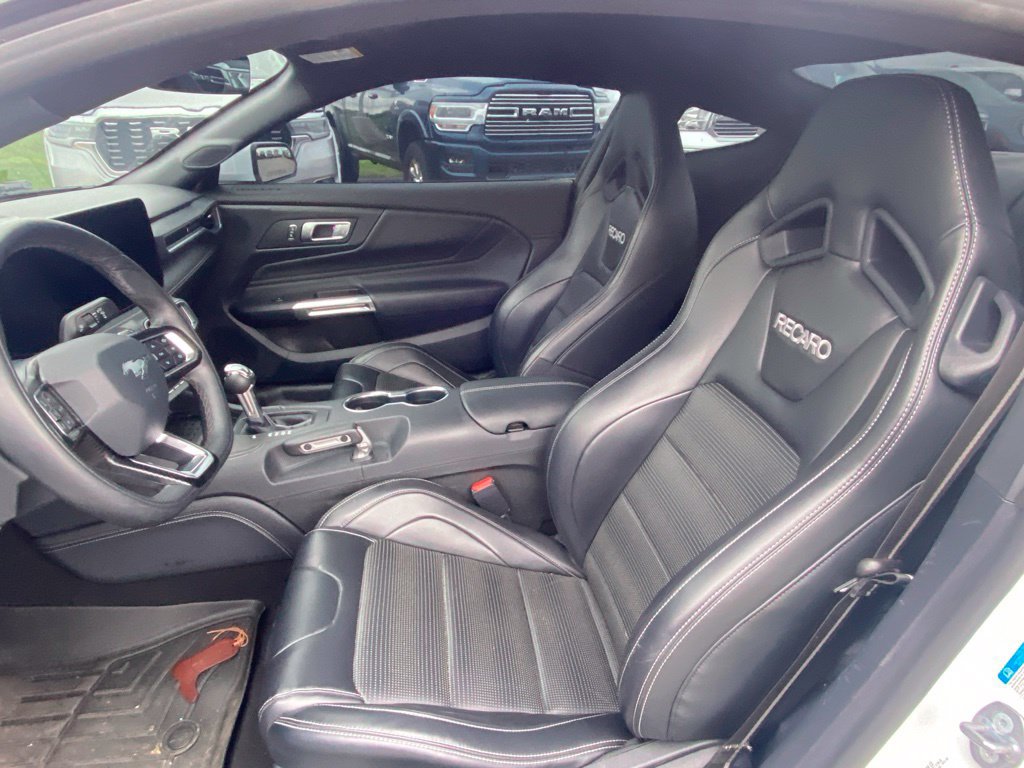 Used 2024 Ford Mustang GT Premium w/ GT Performance Package RWD image 3