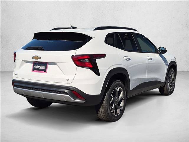 New 2026 Chevrolet Trax LT w/ Driver Confidence Package FWD image 2