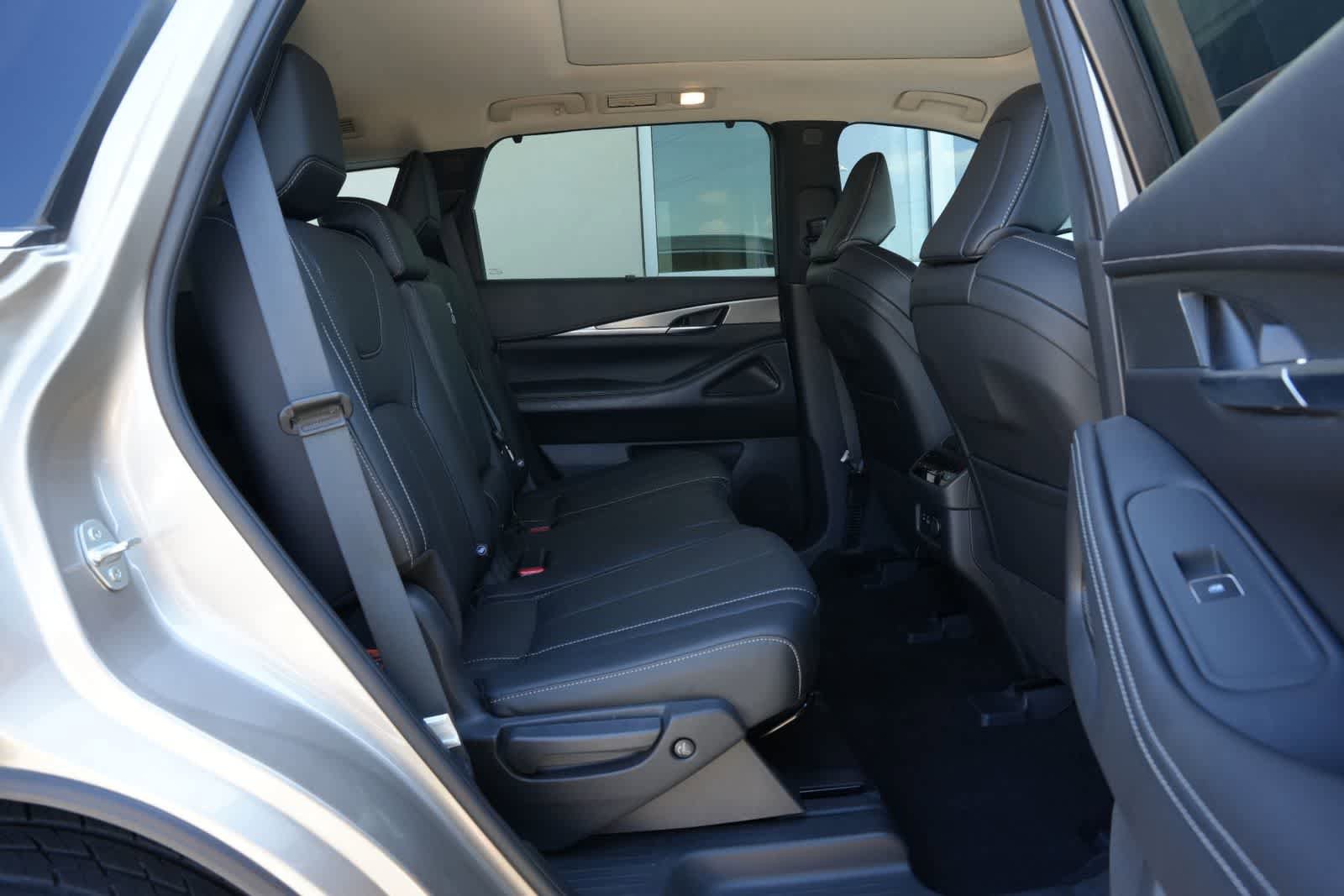 Certified 2024 INFINITI QX60 Luxe w/ Cargo Package FWD image 21
