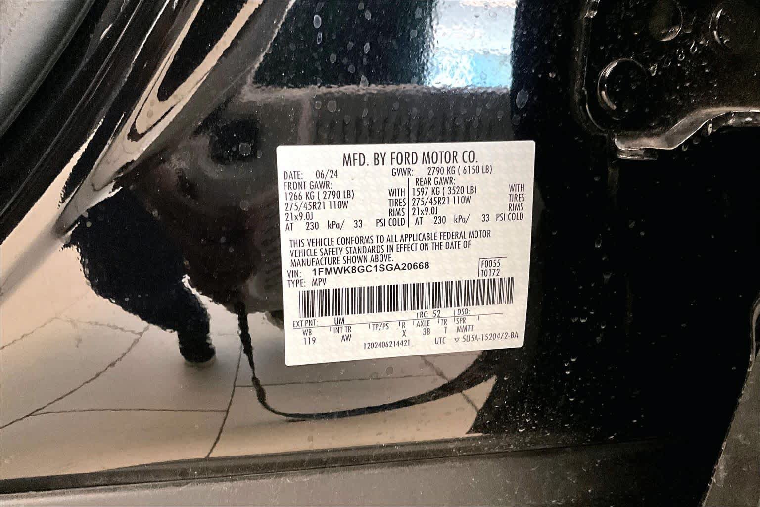 Used 2025 Ford Explorer ST AWD/4WD image 32