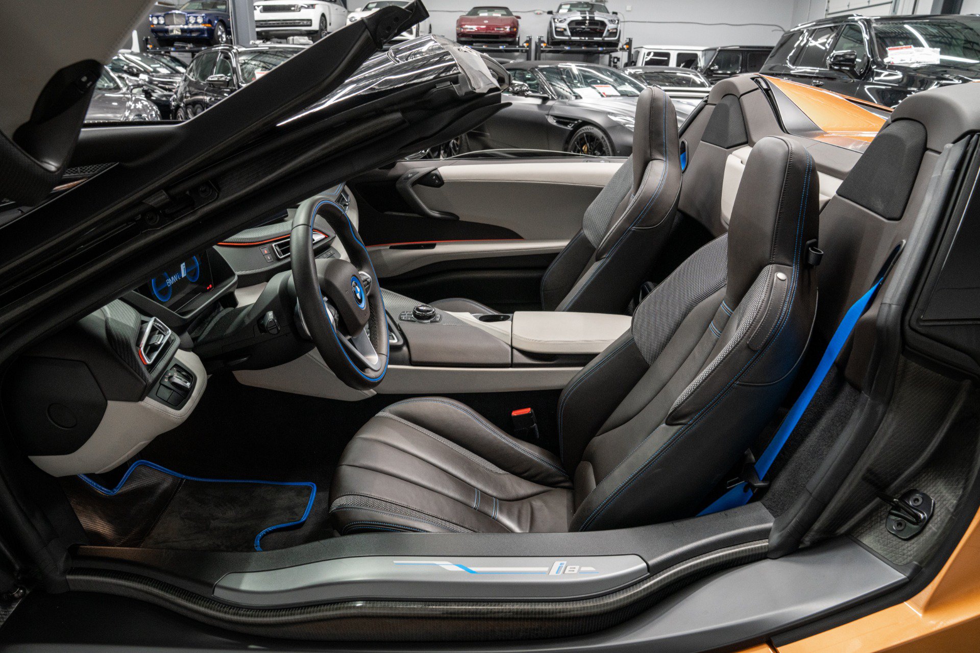 Used 2019 BMW i8 Roadster AWD/4WD image 33