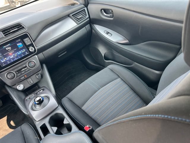 Used 2024 Nissan Leaf S FWD image 11