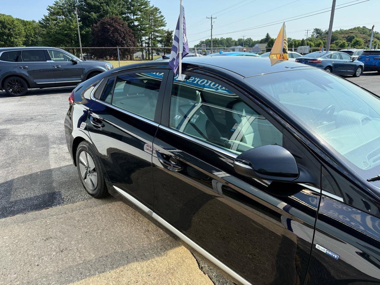 Used 2020 Hyundai Ioniq SE FWD image 6