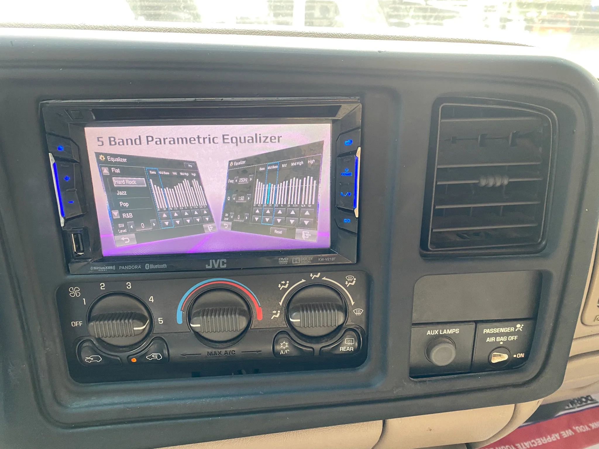 Used 2001 Chevrolet Silverado 2500 LT w/ Snow Plow Prep Pkg image 9